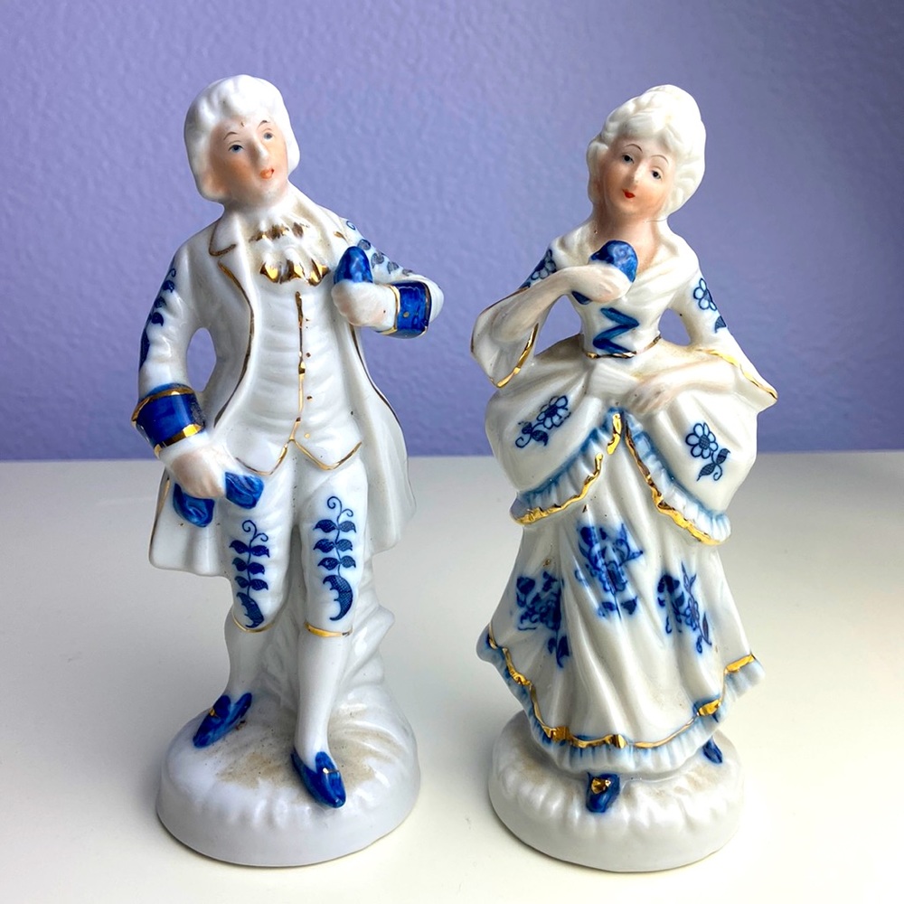 European Vintage Delft Toned Gilded Porcelain Colonial Royal Ball Figurines